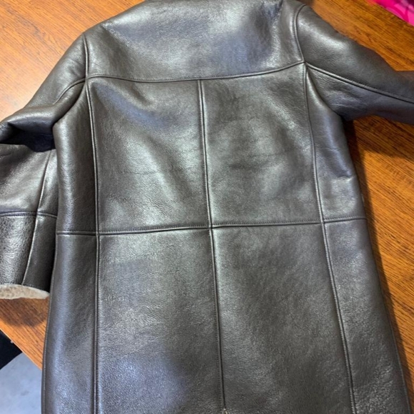 Shearling - Picture 2 of 3